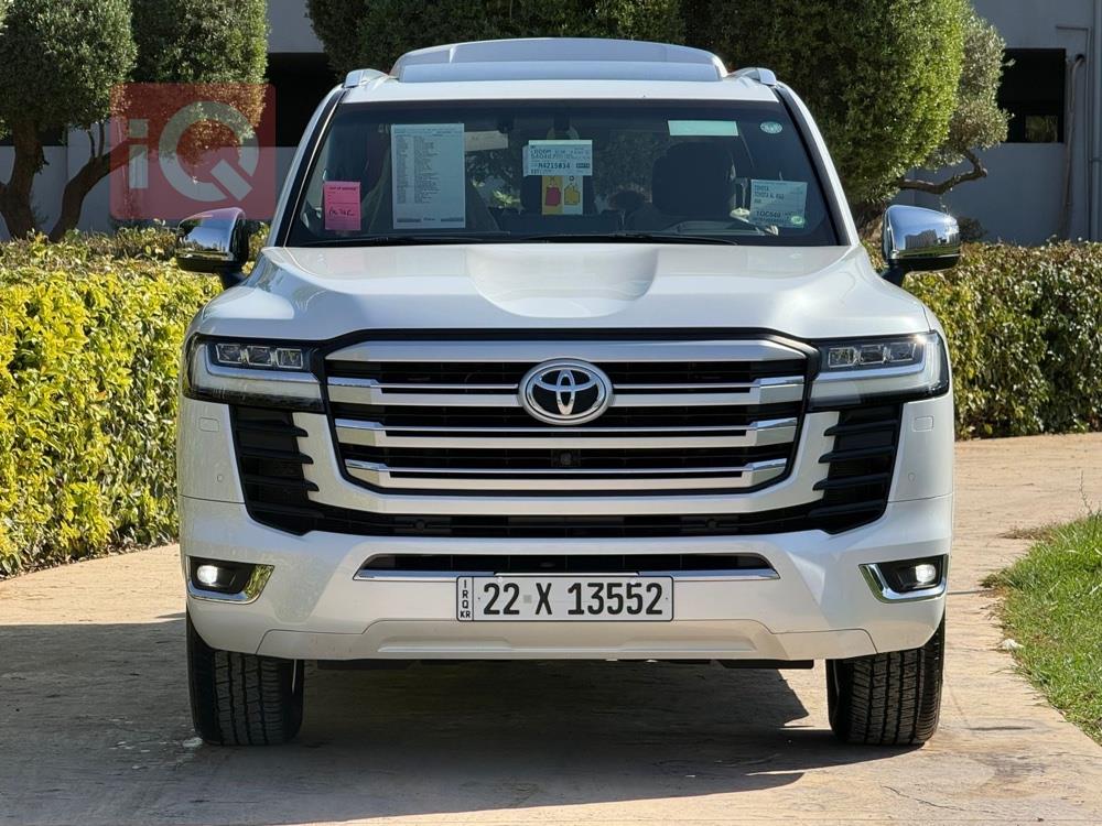 تۆیۆتا لاند کروزەر